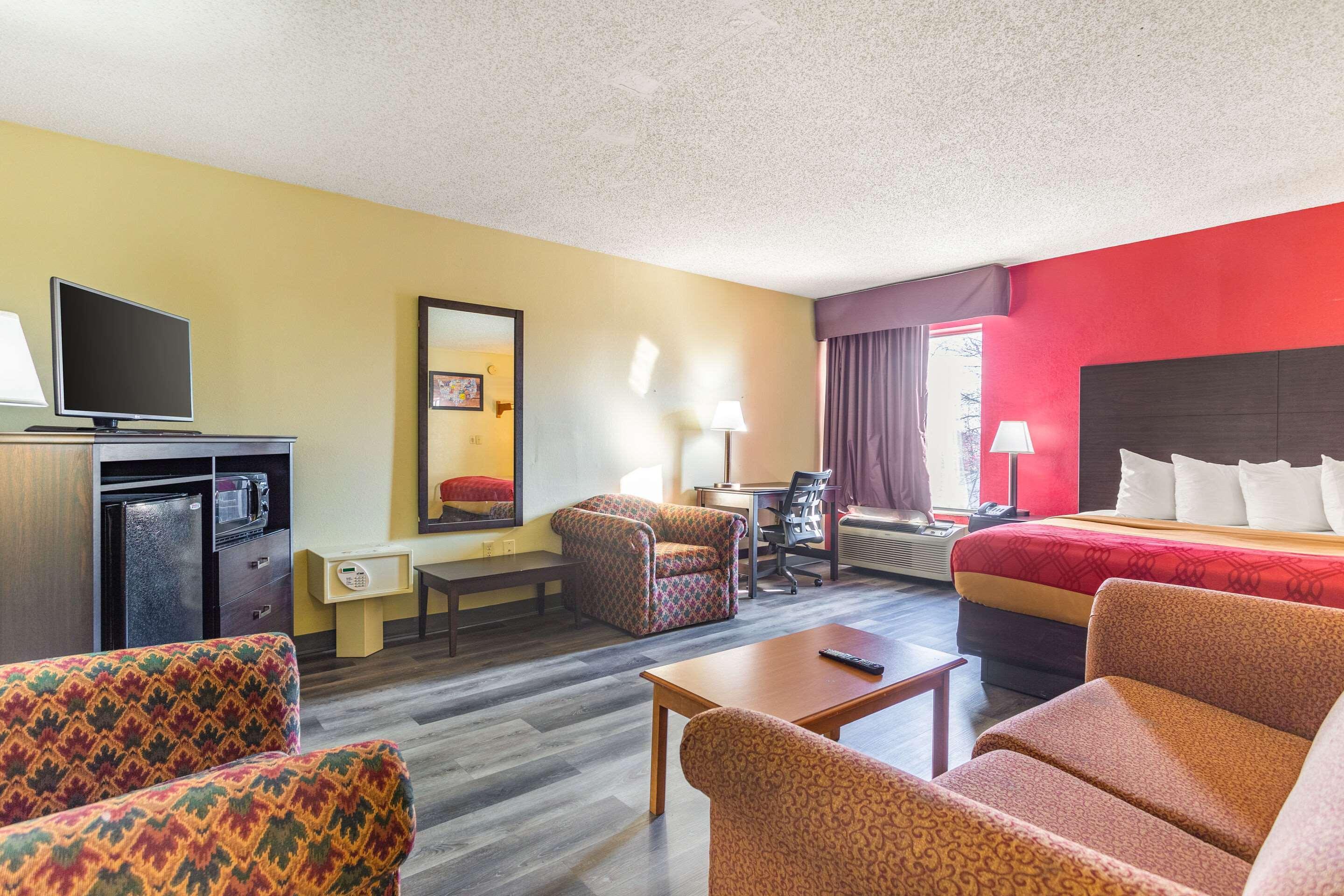 Econo Lodge&Suites Clarksville Eksteriør billede