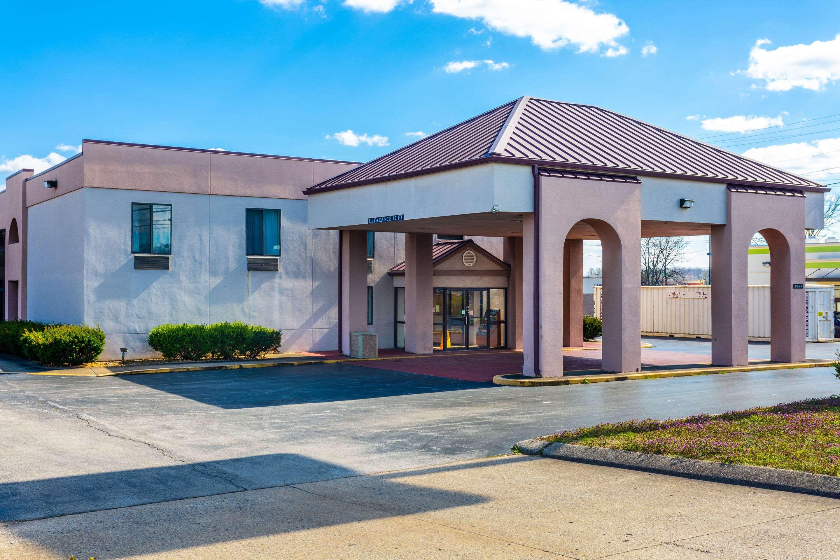 Econo Lodge&Suites Clarksville Eksteriør billede