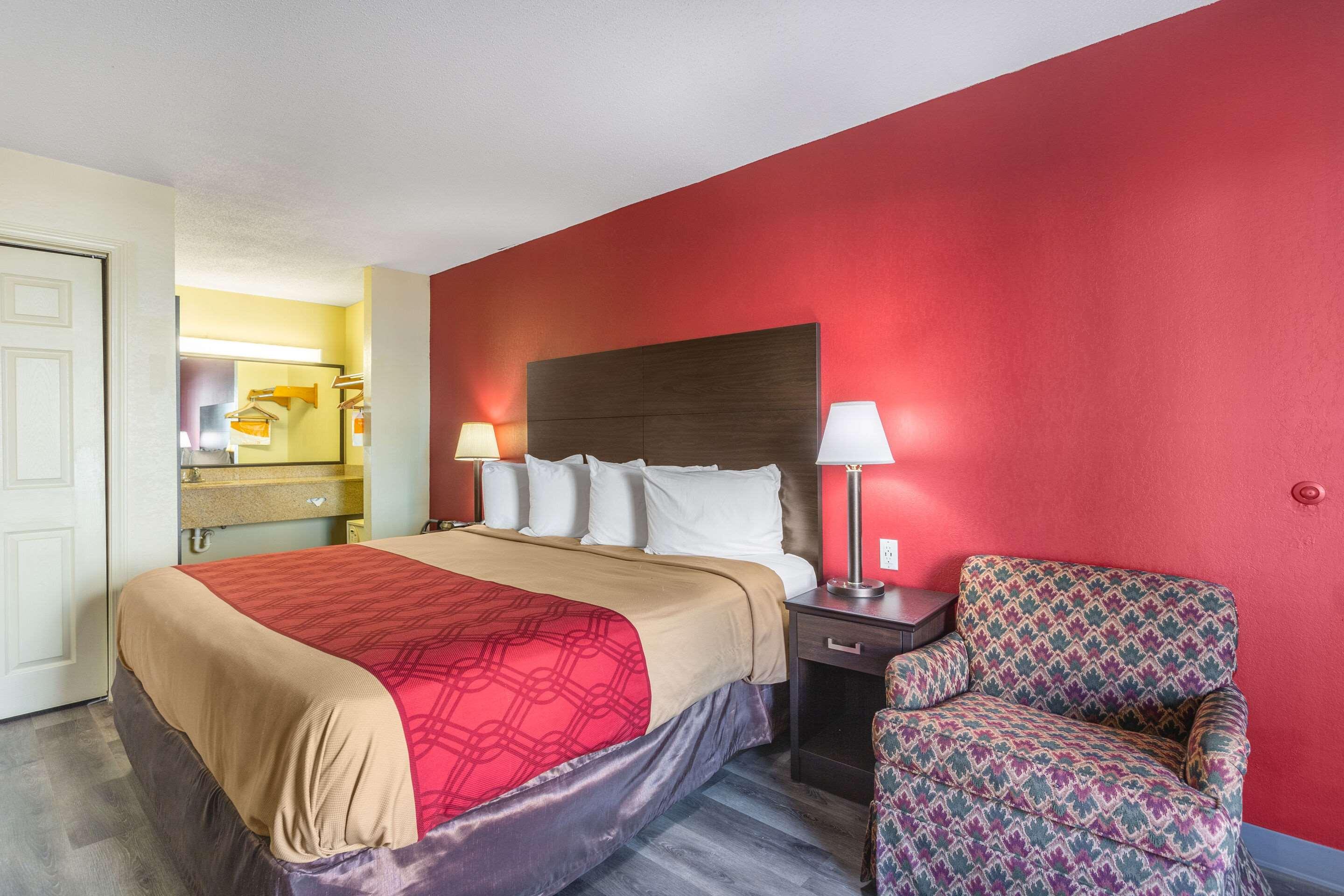 Econo Lodge&Suites Clarksville Eksteriør billede