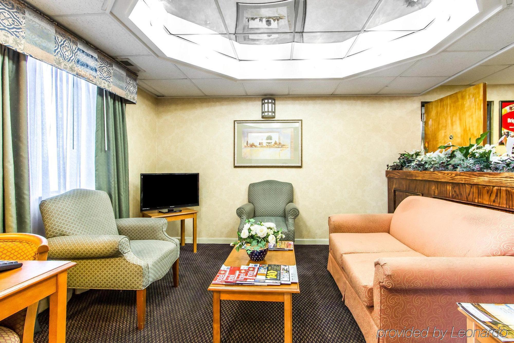 Econo Lodge&Suites Clarksville Eksteriør billede