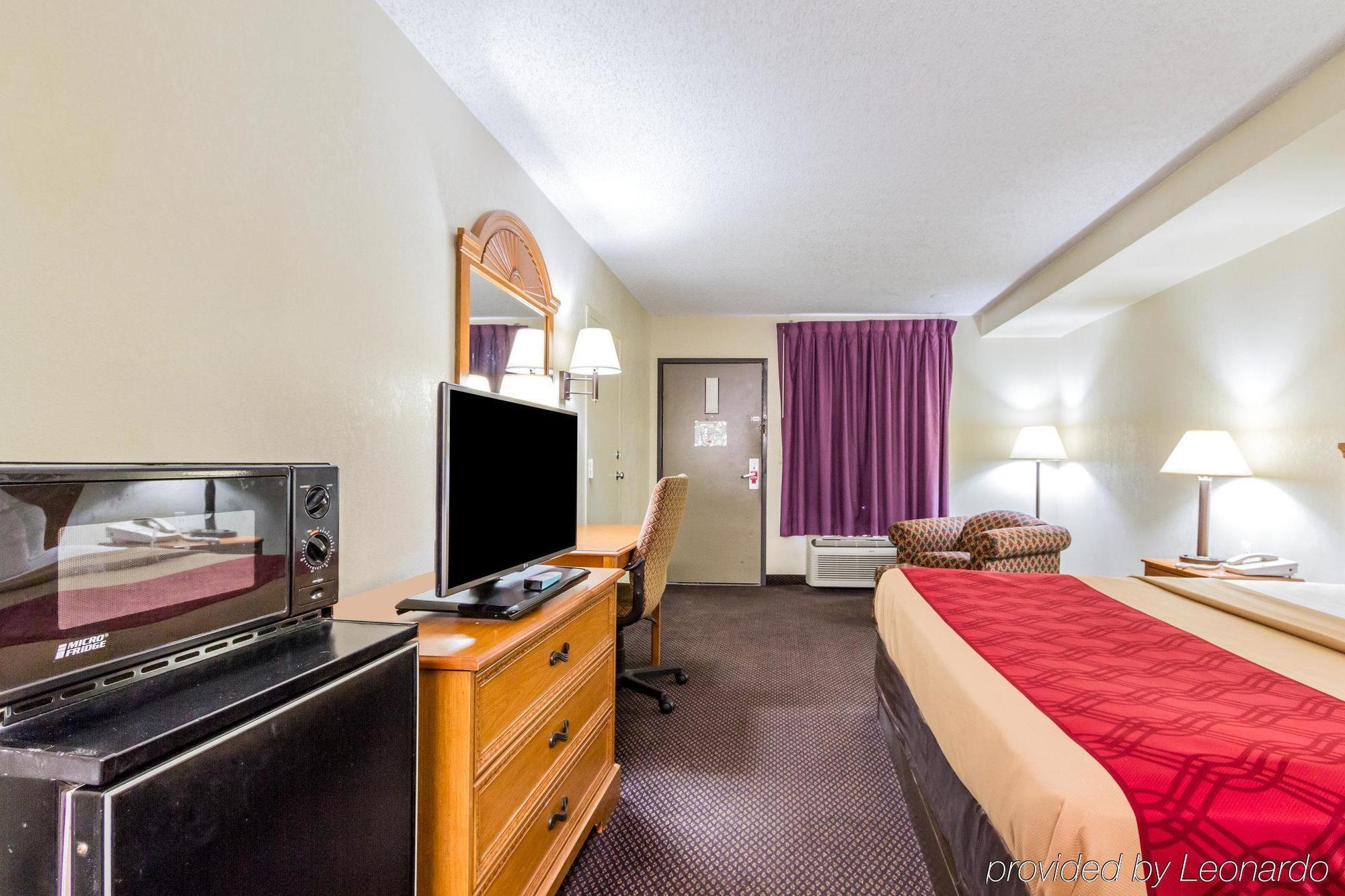 Econo Lodge&Suites Clarksville Eksteriør billede