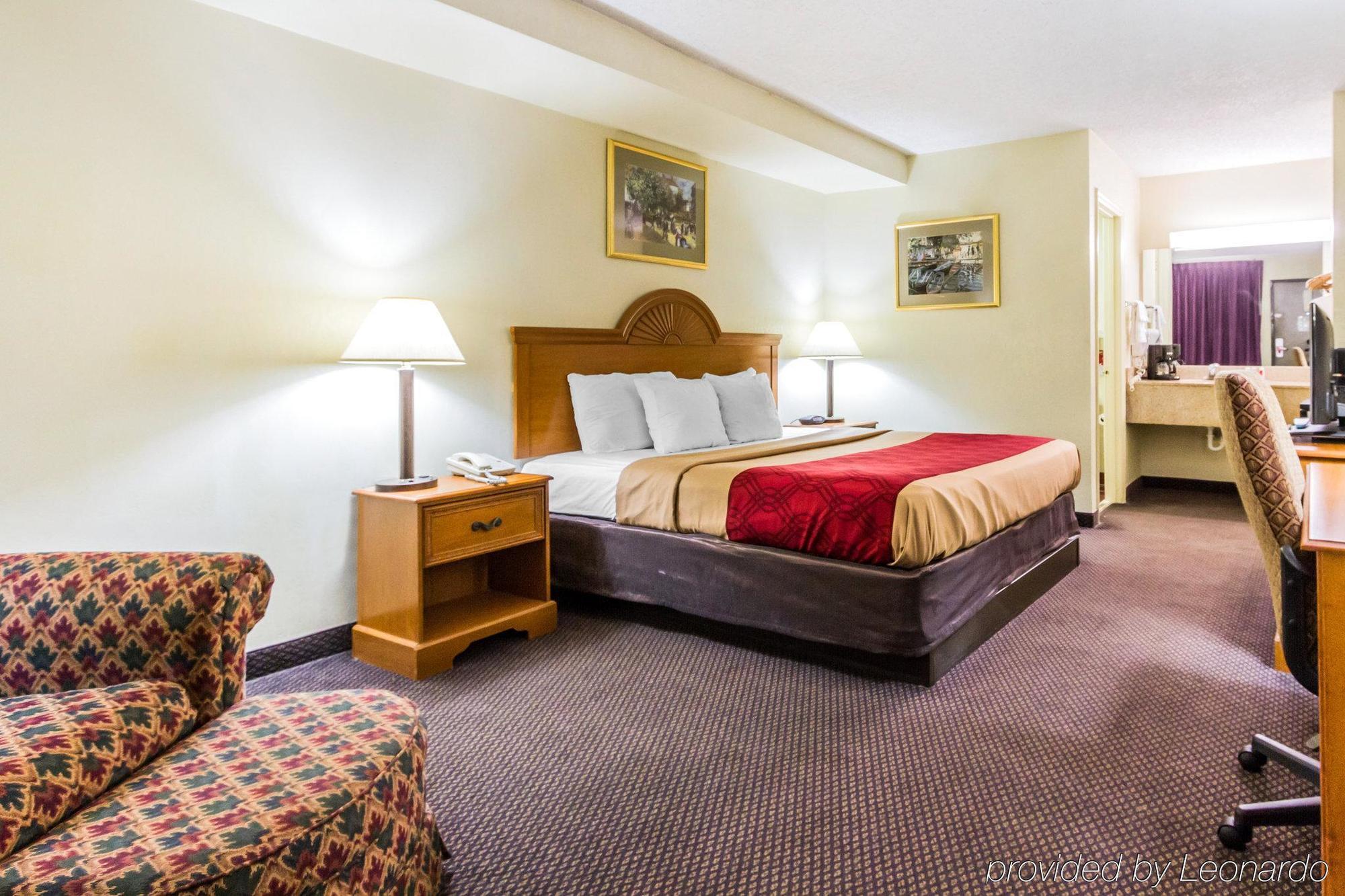 Econo Lodge&Suites Clarksville Eksteriør billede