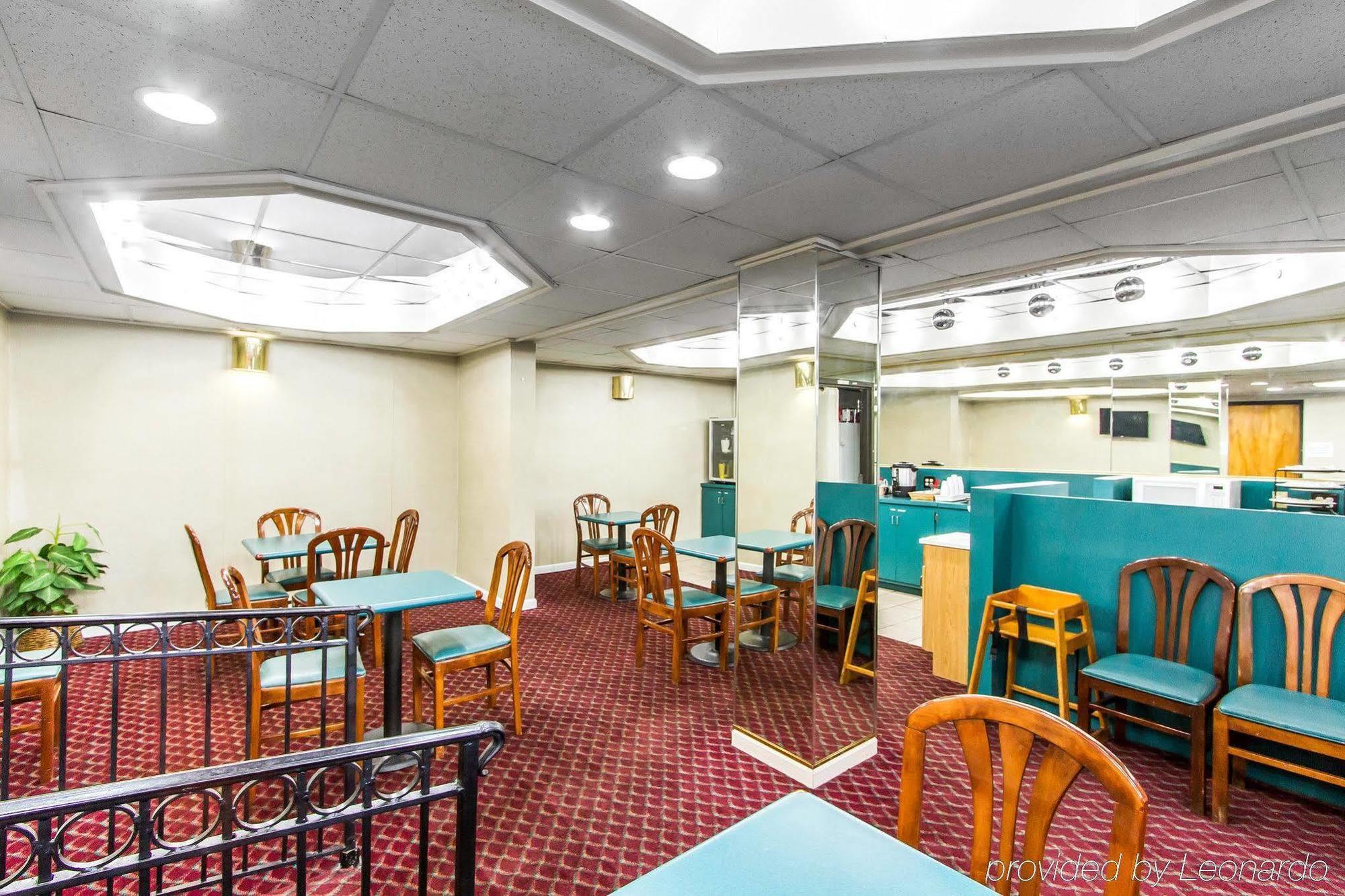 Econo Lodge&Suites Clarksville Eksteriør billede